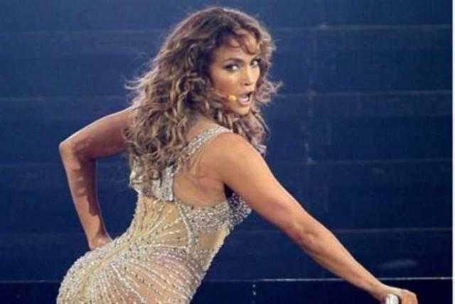 «جينيفر لوبيز» تشعل «العلمين الجديدة» .. الليلة