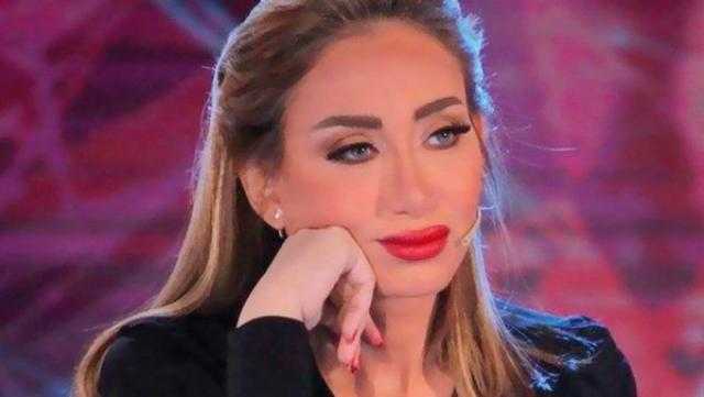 ريهام سعيد تتضامن مع أحمد عز : ولا يهمك