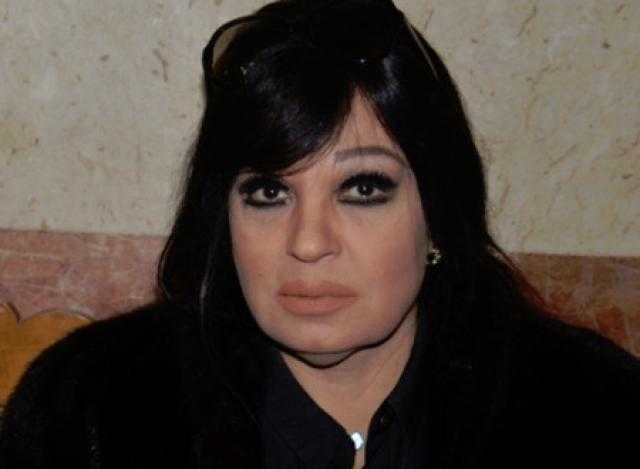 أزمة الرجل في صالون فيفي عبده الثقافي