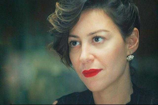 فاتن حمامة تنتظر منة شلبي على مسرح القاهرة السينمائي