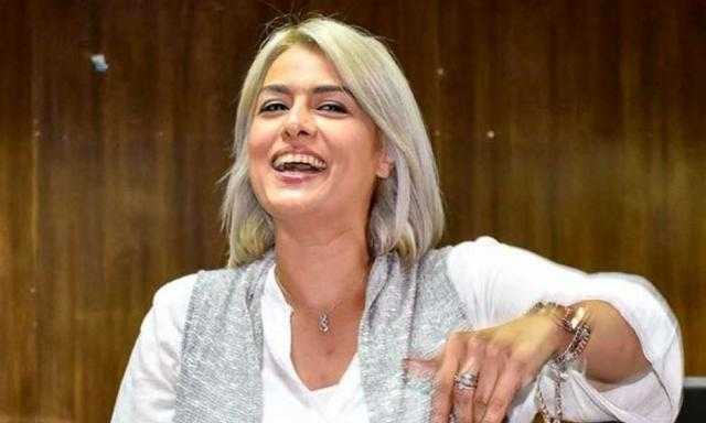 شاهد صورة نادرة لـ سيمون برفقة ميرفت أمين