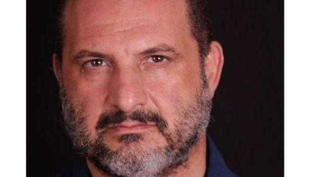 خالد الصاوي مع زوجته.. ومعجبون: ”قمرين”