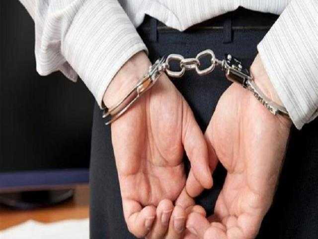 ضبط مدير تسويق شركة وآخر لاتجارهما في الآثار
