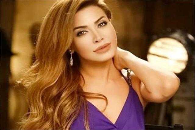 بـ« كت اسود وليجن».. إطلالة صيفية جريئة لـ«نوال الزغبي»