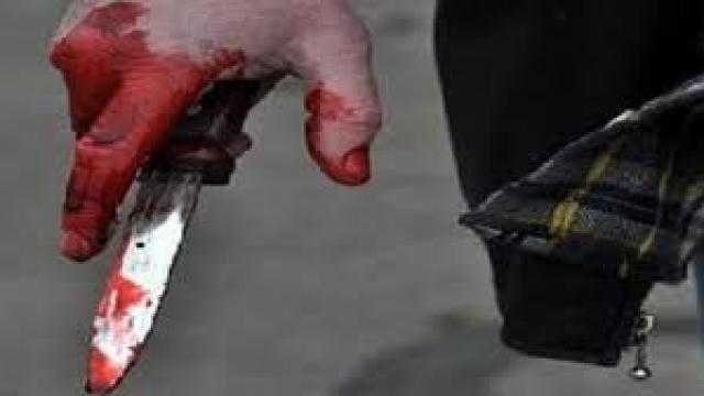 دون رحمة.. سائق يمزق جسد صاحب محل بالمطواة
