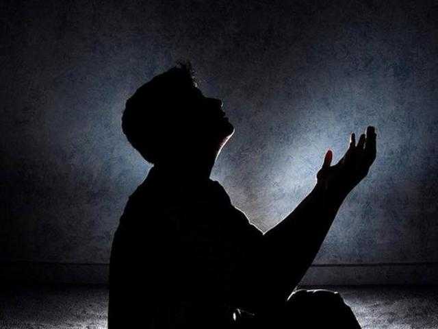 قبل النوم ..دعاء قصير «من السنة والقرآن»