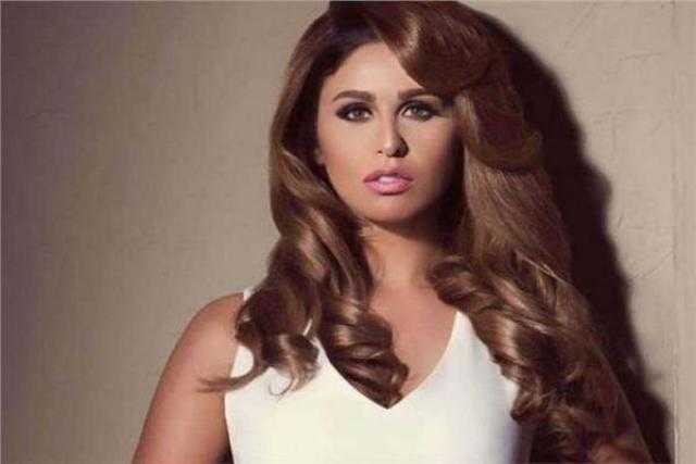شاهد مى سليم تخطف الأنظار في أحدث ظهور