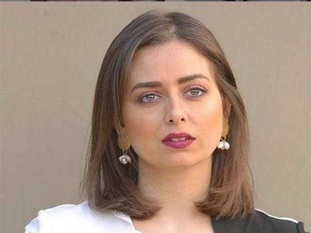 هبة مجدي في إطلالة جديدة.. ومتابعون: ”تجنني”