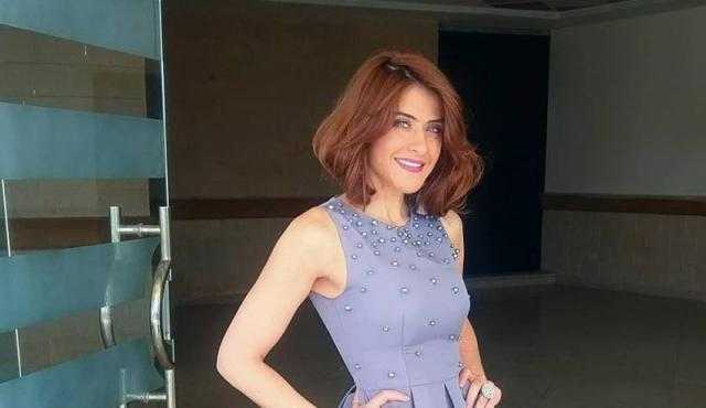 هيدي كرم تشارك محبيها بصورة من كواليس «كلام ستات»