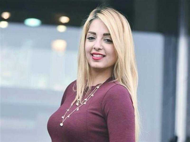 مي حلمي فراشة وسط الثلوج .. صور