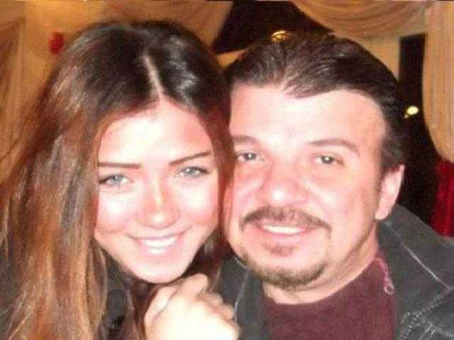 أحمد سلامة معلقًا على هوت شورت سارة: «لا تزال في سن صغيرة»