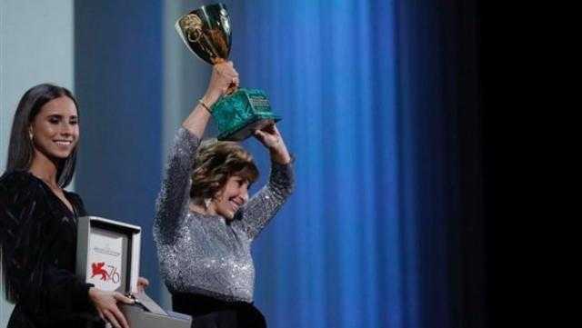 تعرف على الفائزة بجائزة أفضل ممثلة في فينيسيا السينمائي