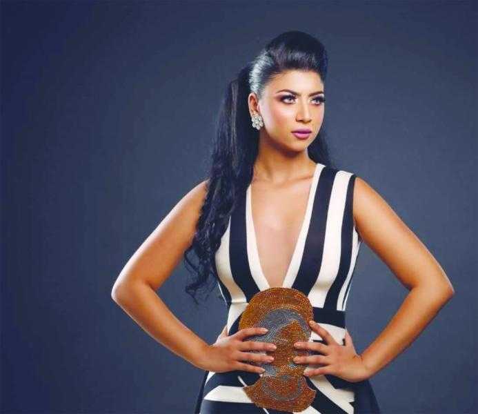 كارولين عزمي تشارك متابعيها صور جديدة لها عبر إنستجرام
