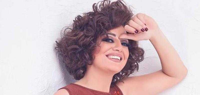 هبة عبد الغني تخطف الأنظار في أحدث جلسة تصوير