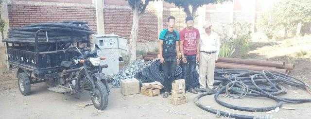 القبض على 3 أشخاص لحيازتهم 4 طن كابلات كهربائية بالدقهلية