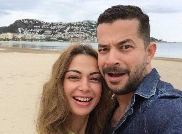 بـملابس البحر ..داليا مصطفى تنشر سيلفي مع زوجها