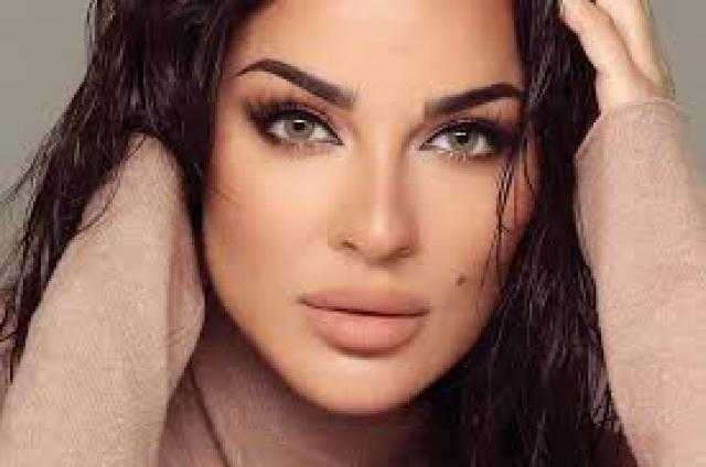 نادين نسيب تعلق لأول مرة على طلاقها (صور)