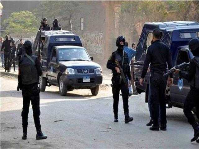 ضبط 4 شباب وبنات أثناء ممارسة الجنس بالغردقة