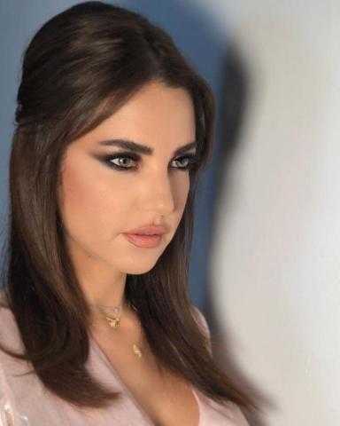 ريهام سعيد لـ درة: «ياشيخة حرام عليكي» (صور)