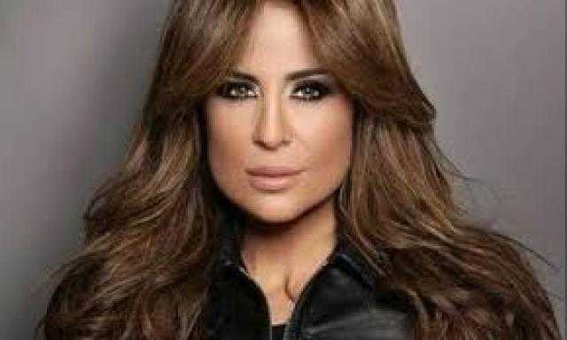 كارول سماحة تخطف الأنظار في أحدث إطلالة لها