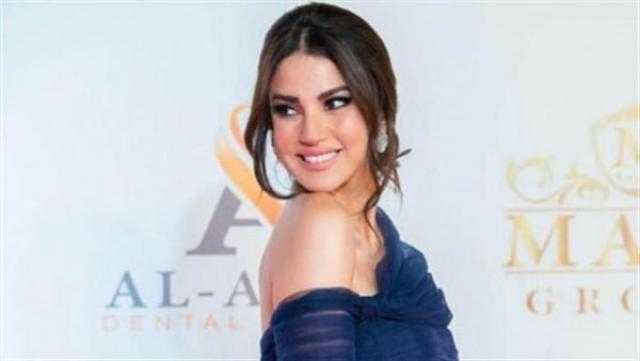 درة تتألق بالأبيض في ثاني أيام مهرجان الجونة السينمائي.. صور