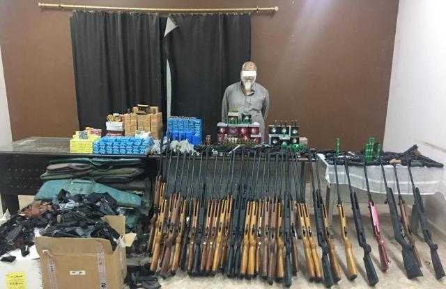 سقوط خط المنيا وبحوزته ترسانة أسلحة وذخيرة