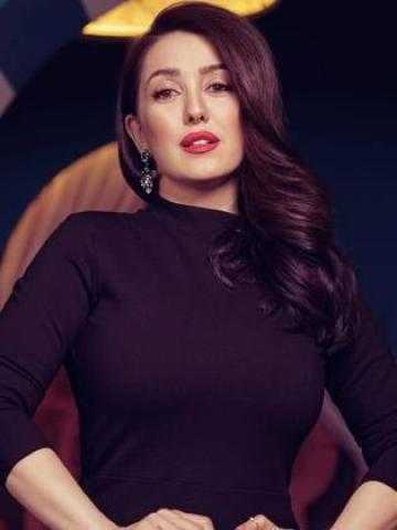 كندة علوش توجه رسالة لـ«يسرا» من الجونة
