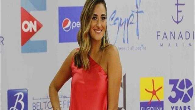 أمينة خليل تسرق الأنظار بـ «أحمر x أحمر» في ختام الجونة