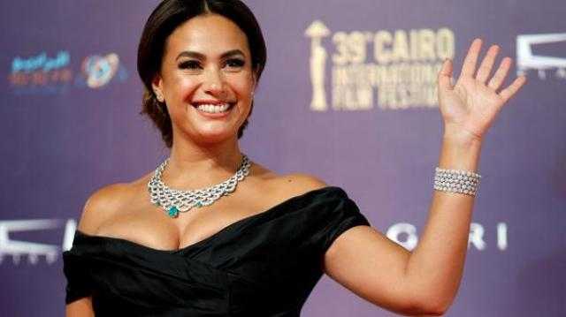 صورة جديدة من كواليس الفيل الأزرق 2