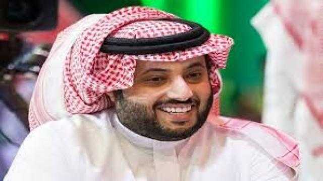 تركى آل الشيخ يتلقى الجرعة الأولى من لقاح كورونا