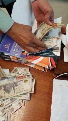 ضبط راكب بمطار القاهرة قبل تهريبه 200 ألف جنيه خارج البلاد