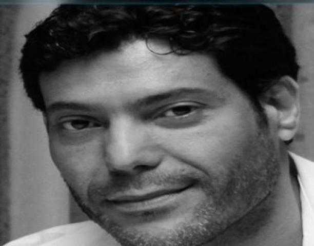 جثمان المخرج شوقي الماجري يصل مطار القاهرة استعدادا لنقله لـ تونس