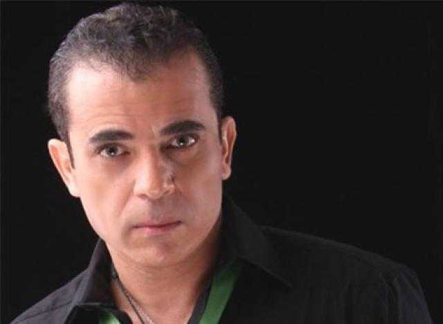 محمد الشقنقيري يصل عزاء الفنان طلعت زكريا