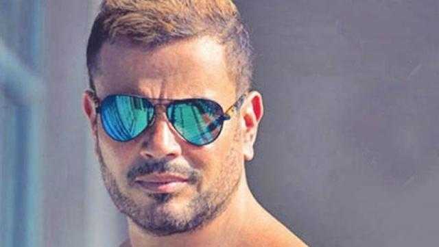 فيديو.. عمرو دياب يتخطى المليون مشاهد بـ”بالضحكة دي”