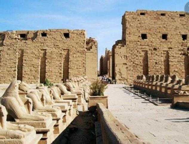 الآثار: معبد الكرنك لم يتأثر بحريق كافيتريا منطقة البارك بالأقصر