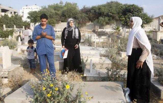 حكم زيارة القبور؟.. الإفتاء تجيب
