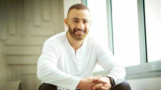 أحمد السقا يروج لفيلمه مع منى زكى بصورة جديدة