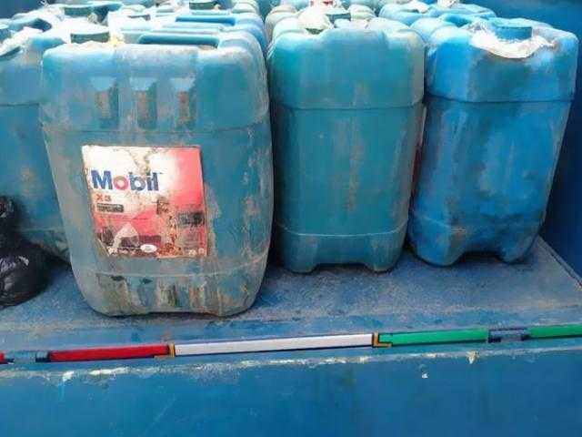 ضبط 250 لتر سولار و400 كيلو دقيق قبل تهريبهم بالفيوم