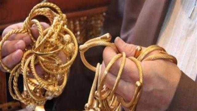 أب يتهم ابنته بالسرقة ويحرر محضرا ضدها بالأقصر