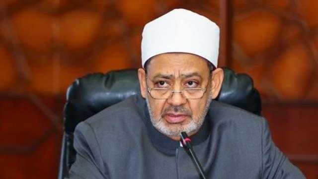 هل يجوز توزيع حلوى المولد النبوي على الفقراء.. الإمام الأكبر يجيب