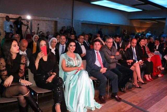 بالصور.. تكريم سمية الخشاب بمهرجان القفطان المغربي ببرشلونة