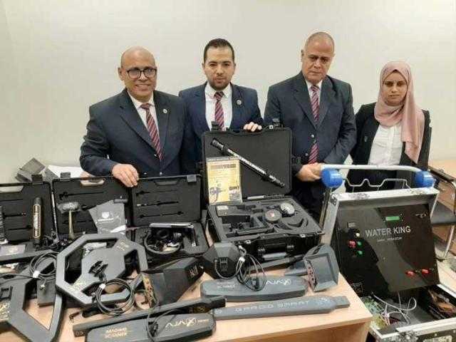 ضبط 4 أجهزة تنقيب عن الذهب مع راكب قادم من الإمارات بمطار القاهرة