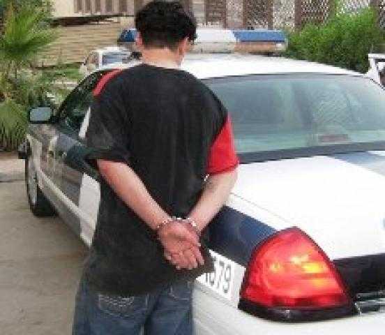 ضبط شخصين اختطفا أجنبيا لخلافات مالية مع شقيقه وطلبا فدية 100 ألف دولار