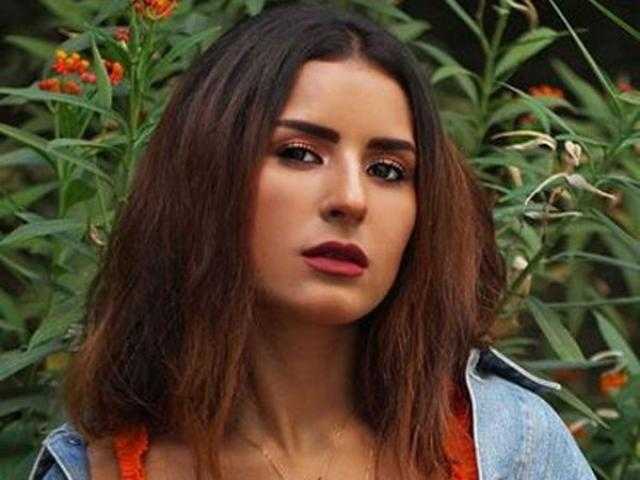 ريهام أمين تلفت الأنظار بهذه الإطلالة (صور)