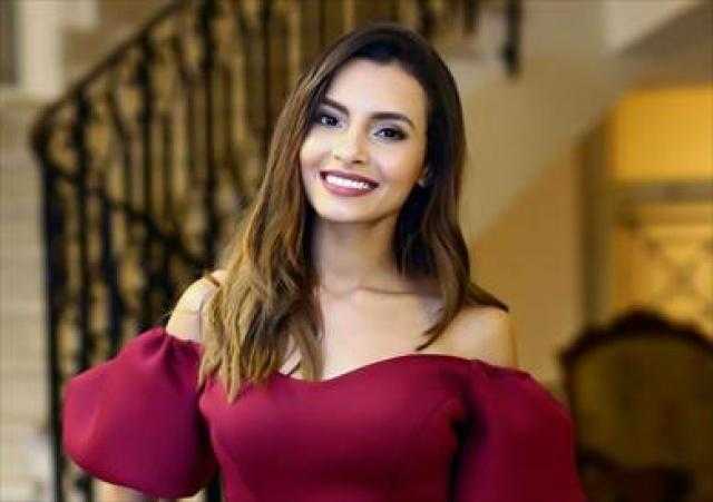 كارمن سليمان تحتفل بوصول أغنيتها «تفنن» لـ2 مليون مشاهدة