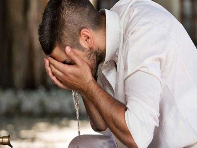 هل يجب الاستنجاء قبل كل وضوء؟