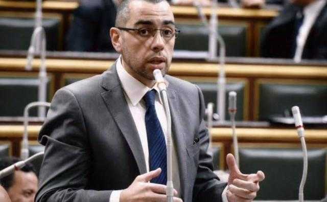 برلمانى يطالب بعودة الجماهير إلى الملاعب  