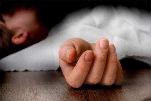 أب يضرب طفلته حتى الموت في الغربية بـ«دم بارد»
