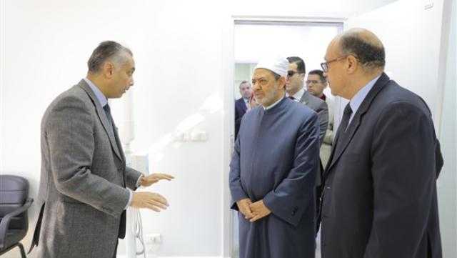 «الطيب» يشيد بنجاح أول جراحة فك بوحدة الرأس والرقبة بمستشفى الأزهر
