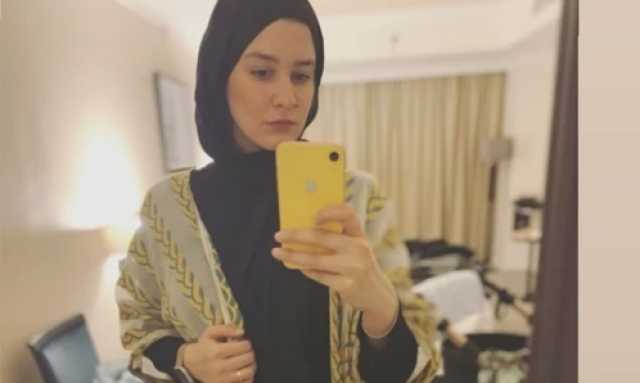 حبيبة إكرامي تتألق بـ الأسود